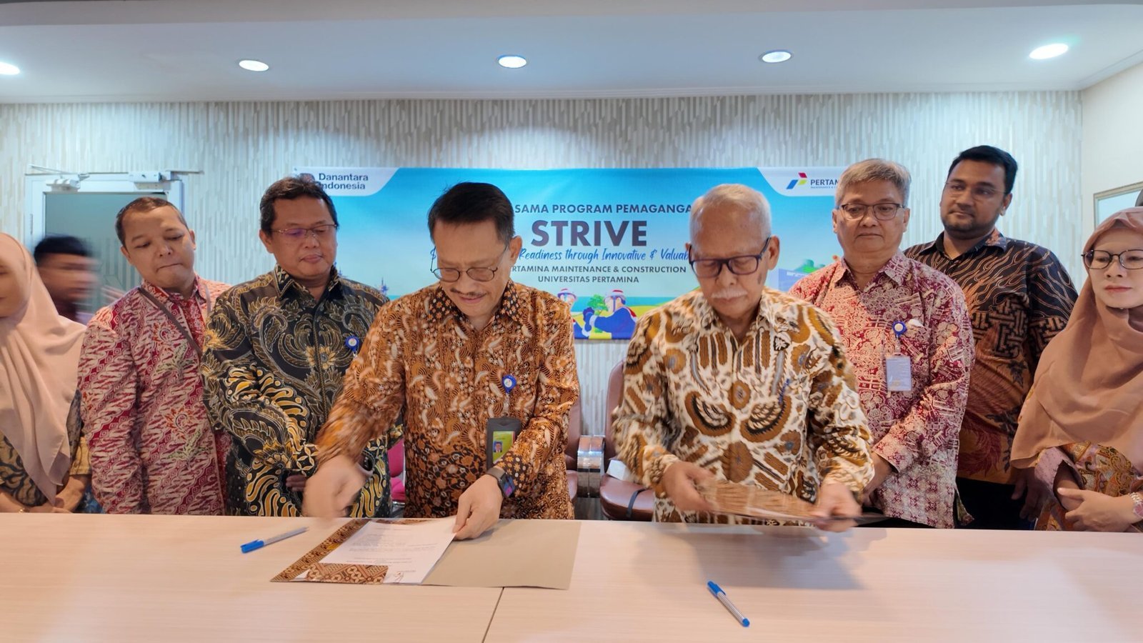 UPER–PertaMC Luncurkan STRIVE, Cetak Talenta Hijau untuk Dukung Transisi Energi Nasional