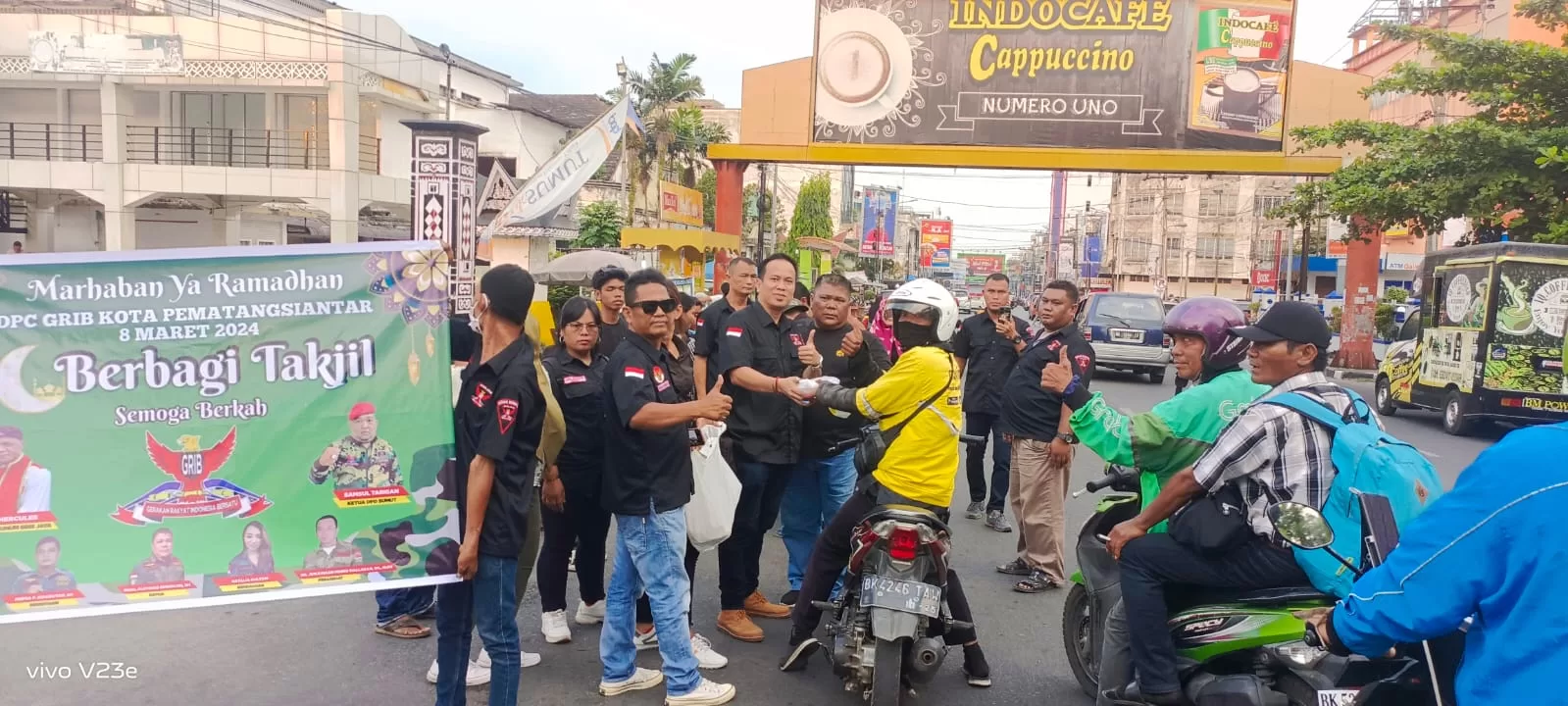 DPC GRIB JAYA Kota Pematangsiantar Tebar Kebaikan Dengan Membagikan Ribuan Paket Takjil