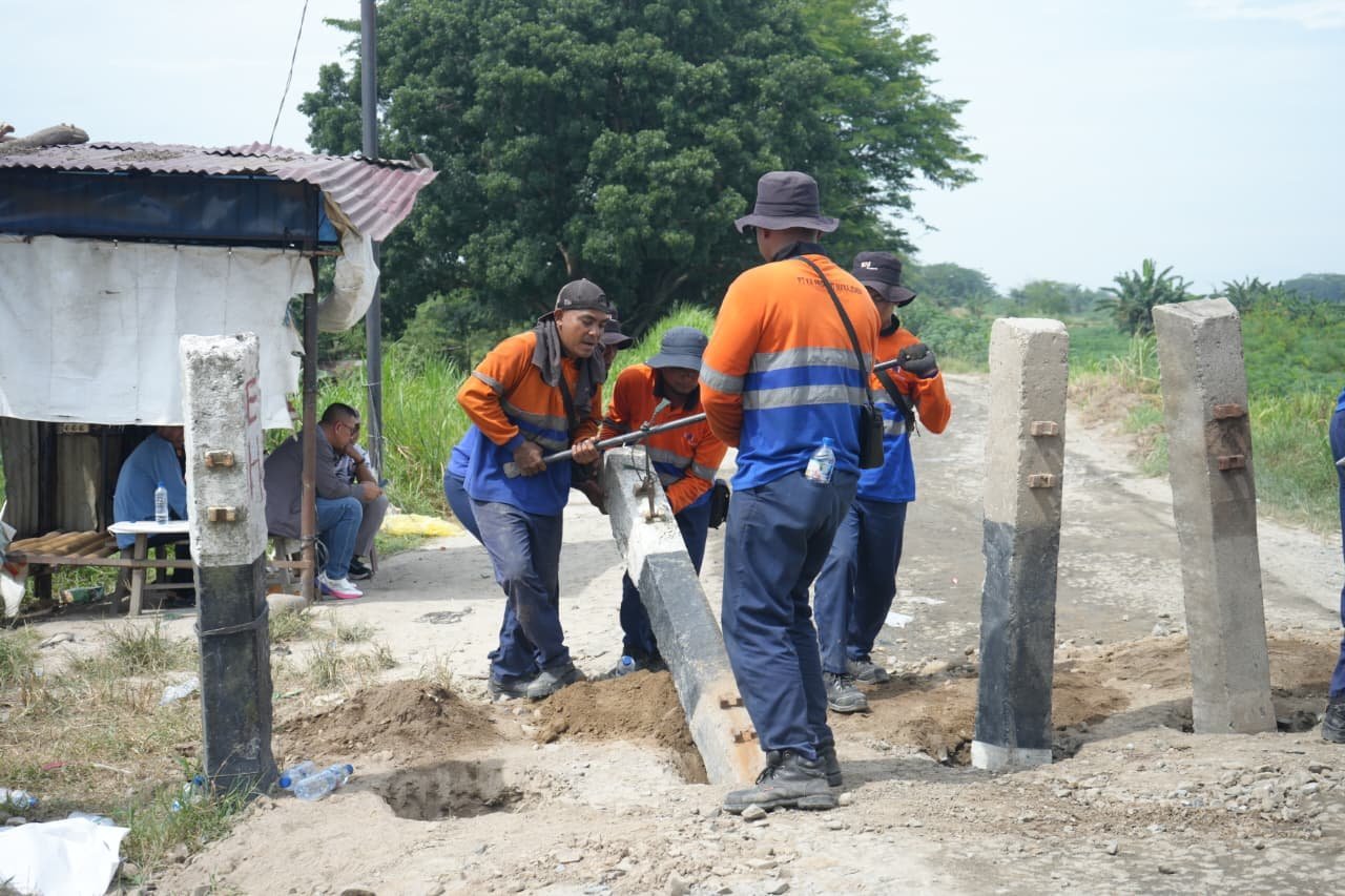KAI Sumut Tutup Perlintasan Liar di Perbaungan, Cegah Insiden Kecelakaan