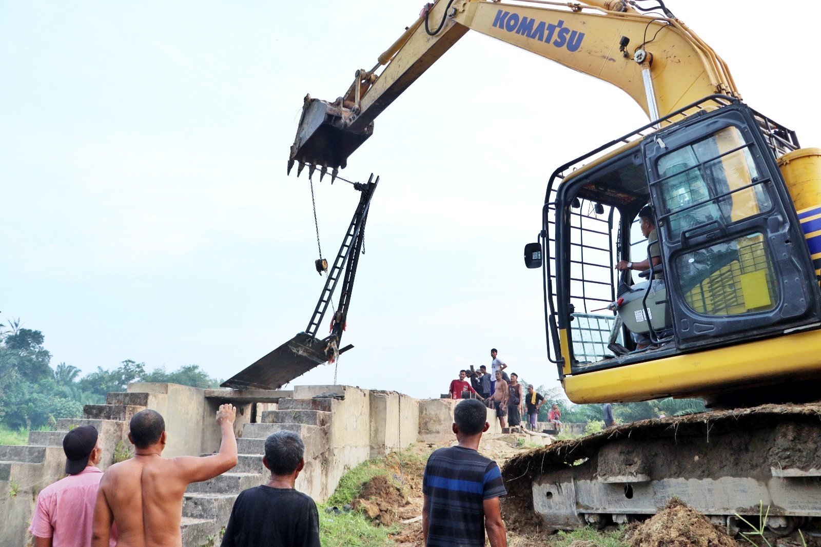 Cegah Banjir Terulang di Serbelawan, Pintu Air Bah Bolon Kembali di Aktifkan Serta Normalisasi Sungai Pondok Pelita