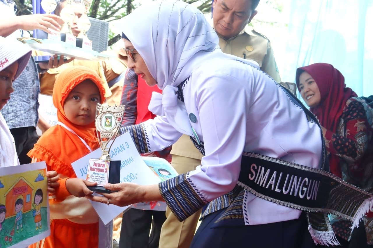 Lomba Kreativitas Siswa dan Guru PAUD di Simalungun: Wujudkan PAUD Holistik Integratif