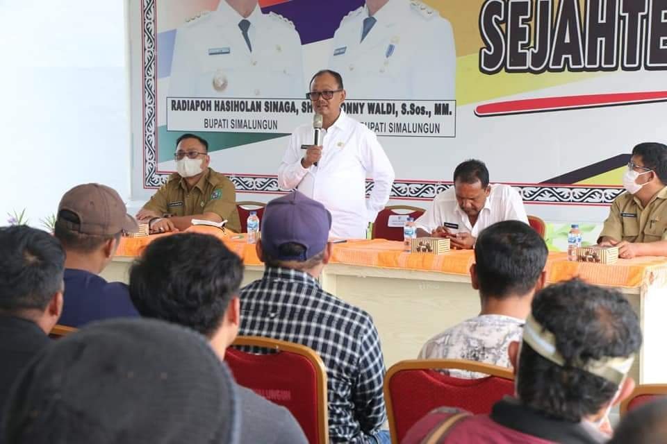 40 Petani Simalungun Berangkat Studi Banding Ke Pulau Jawa
