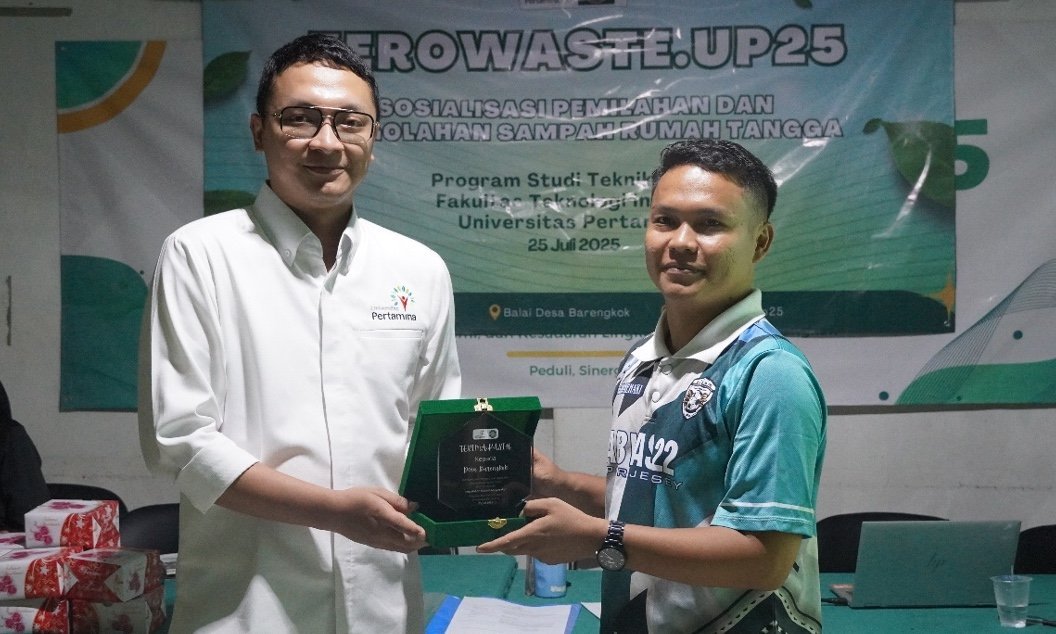 Olah Sampah Mandiri, UPER Hadirkan Komposter Putar di Desa Barengkok