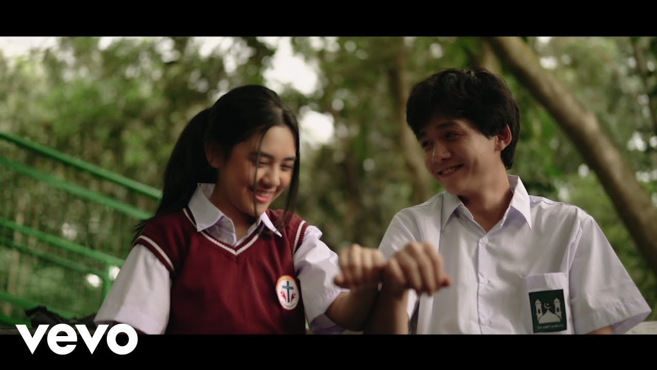 Lirik Lagu Ziva Magnolya - Munafik
