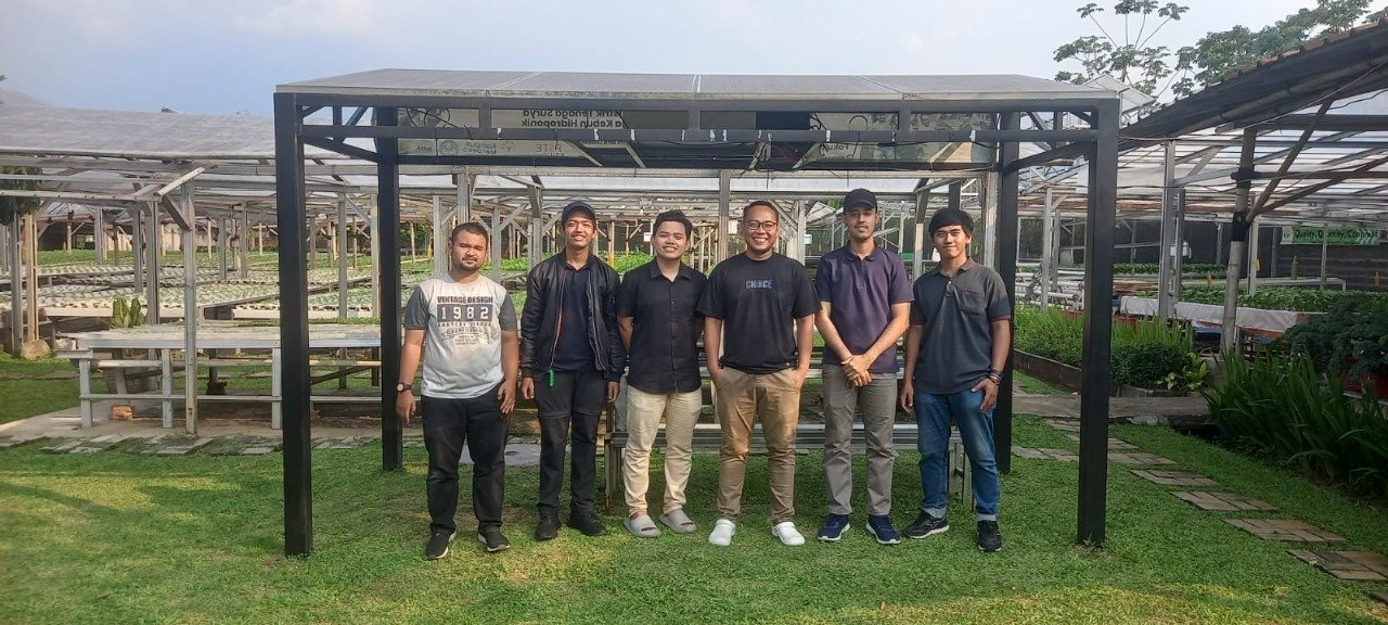 Tanam Harapan di Tengah Beton: UPER Hadirkan Urban Farming yang Ramah Lingkungan