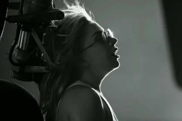 Lirik Lagu Lady Gaga - Hold My Hand