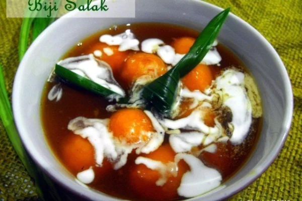 Resep Kolak Biji Salak Spesial Aroma Pandan Ala Qudapan