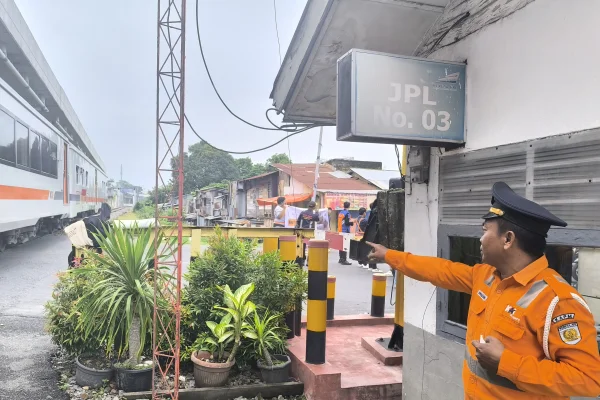KAI Divre I Sumut Kerahkan 180 Petugas Ekstra di 101 Perlintasan Sebidang Mulai 1 September 2026