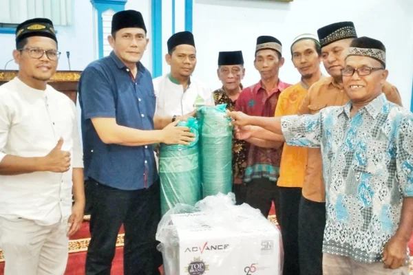 Safari Ramadhan Simalungun Sambangi Masjid Al-Ikhlas Silou Malela, Pererat Silaturahmi Warga Malam