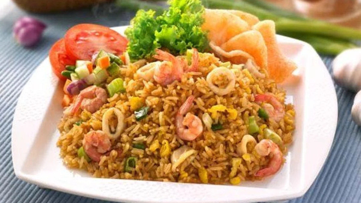 Resep dan Cara Membuat Nasi Goreng Seafood Sederhana Spesial Pedas