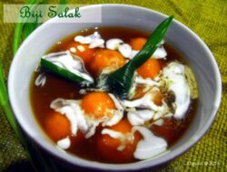 Resep Kolak Biji Salak Spesial Aroma Pandan Ala Qudapan