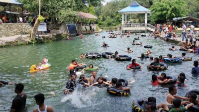 Segarnya Jalan-Jalan Dan Berenang Ke Pemandian Alam Sejuk (PAS) Timuran