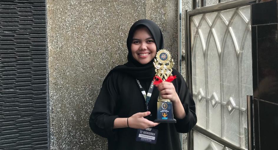 Putri Lokal Juarai Lomba Bahasa Internasional