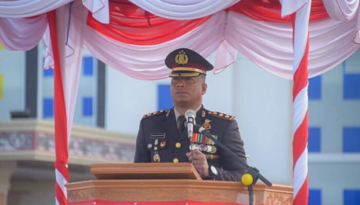 Kapolres Humbahas Irup Upacara Penurunan Bendera HUT ke-80 RI