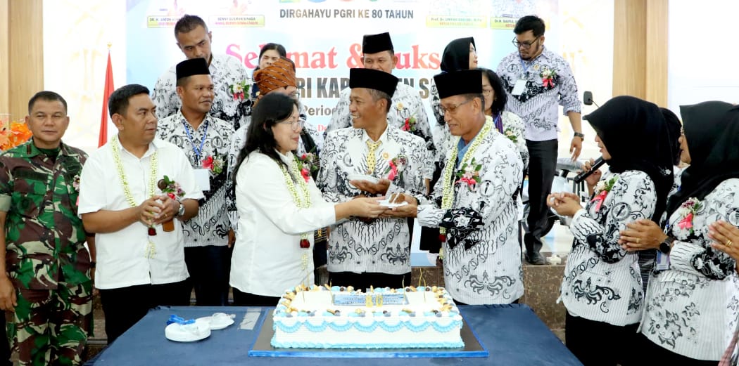 HUT PGRI ke 80 Simalungun Dirangkai Pengukuhan Pengurus Periode 2025-2030: Hadirkan Suasana Sekolah Yang Inklusif Bagi Setiap Peserta Didik
