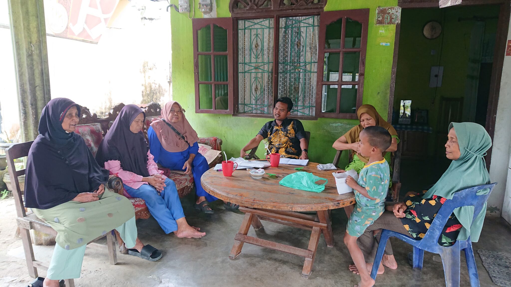 Ahmad Fauzi Serap Aspirasi Lansia Simalungun yang Belum Terima PKH