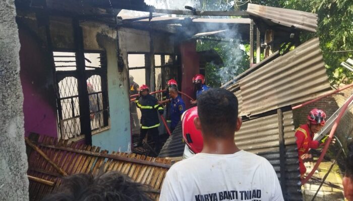 Api Hanguskan Rumah Purnawirawan TNI di Kasuari Siantar, Kerugian Capai Rp200 Juta