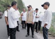 Bupati Simalungun Tinjau Jalan Longsor di Haranggaol: Gerak Cepat untuk Jalan Vital