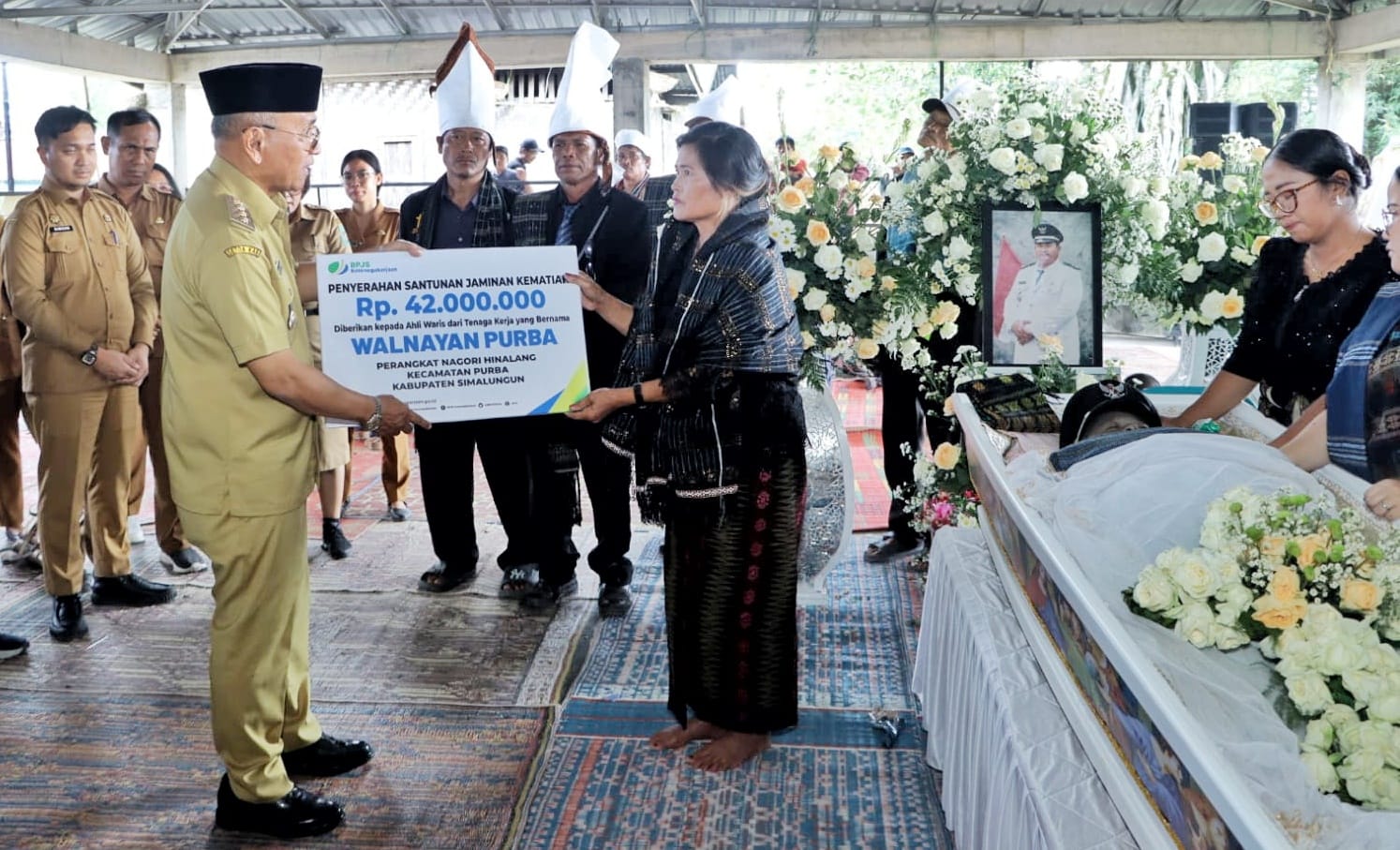 Bupati Simalungun Sampaikan Belasungkawa atas Wafatnya Pangulu Nagori Hinalang Kecamatan Purba