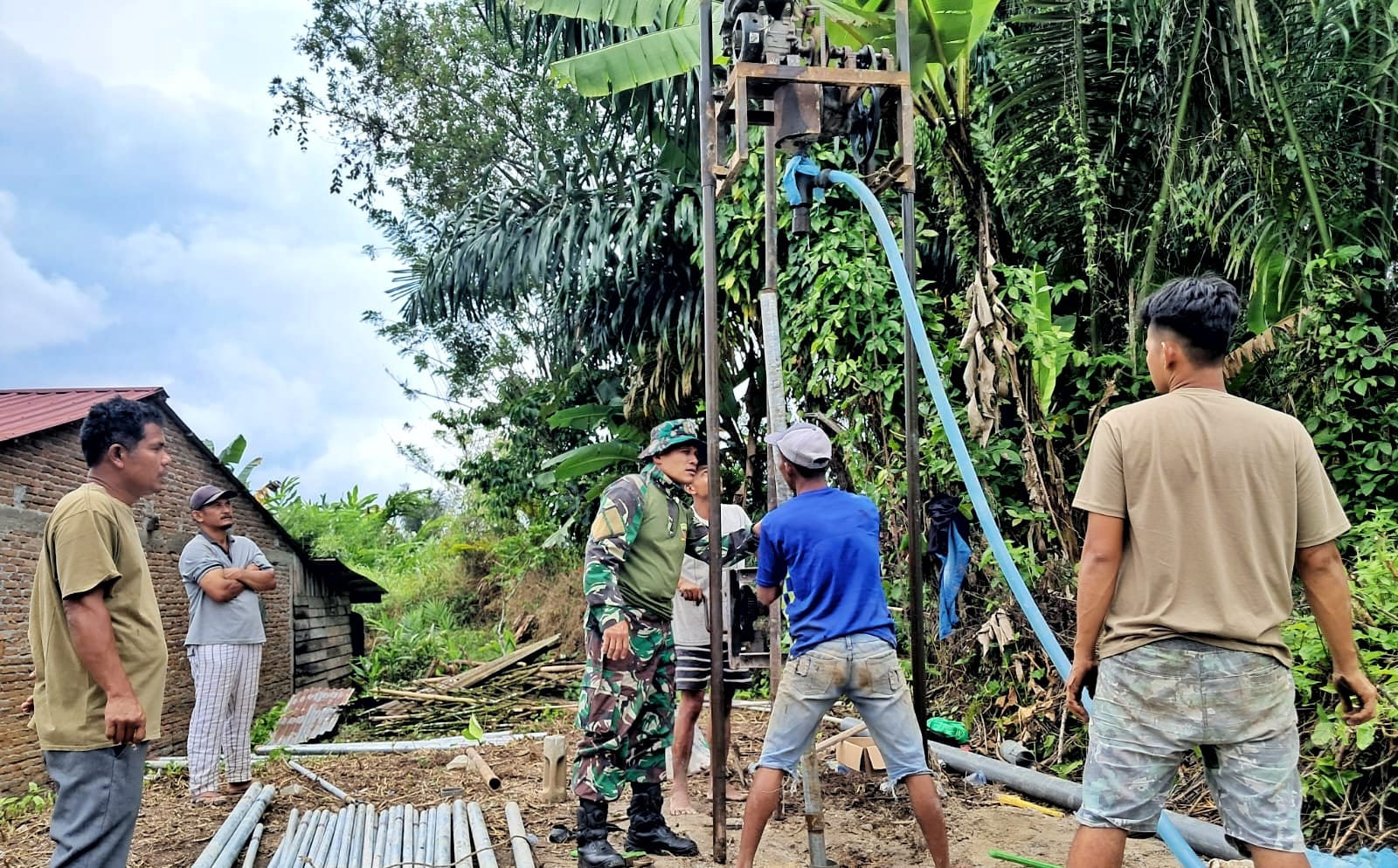 Tembus 62 Meter, Satgas TMMD Ke-127 Kodim 0207/Simalungun dan Warga Berpacu Hadirkan Air Bersih di Dame Raya