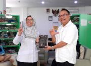Dr. Sarbudin Panjaitan Serahkan Buku “Diskresi Kepala Daerah” ke Perpustakaan Kota Pematangsiantar