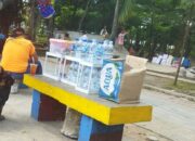 Kursi Lapangan Merdeka Dikuasai Dagangan, “Air Mineral Duduk di Kursi, Warga di Pinggir Jalan”