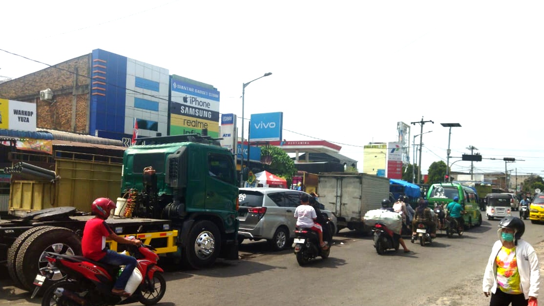 Panic Buying BBM di Siantar, Antrean SPBU Mengular hingga 1 Kilometer